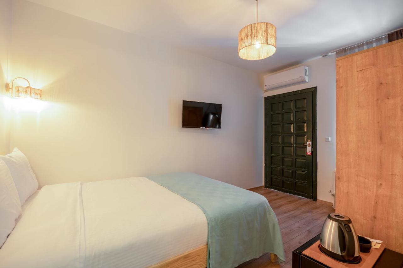 Aya Butik Otel Adalar Eksteriør billede